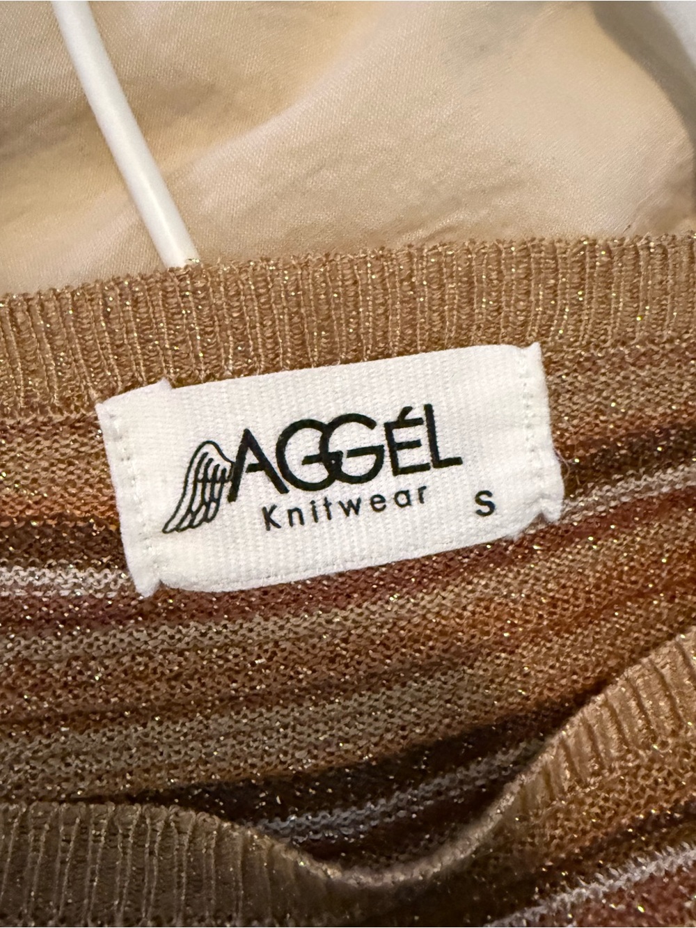 Aggel Knitwear Metallic Ribbed V-Neck Crop Sweater Vest Top - Picture 5 of 6